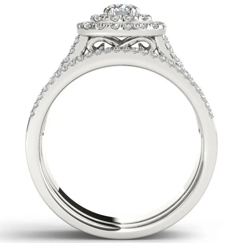 Gold Diamond Ring with Zircon Centerpiece — feature 7
