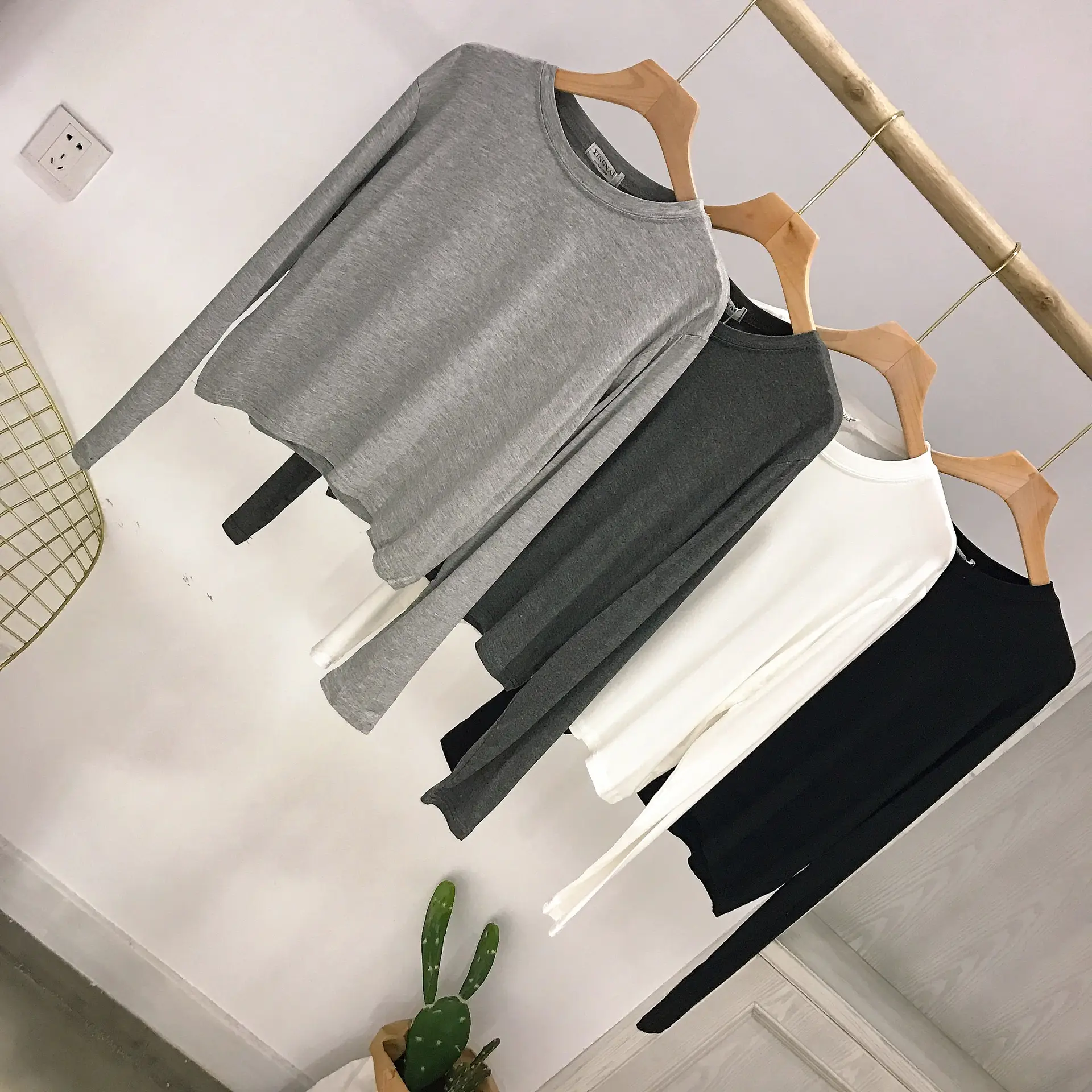 Women Long Sleeve T-Shirt Grey White Black Large Korean Style - Image 6