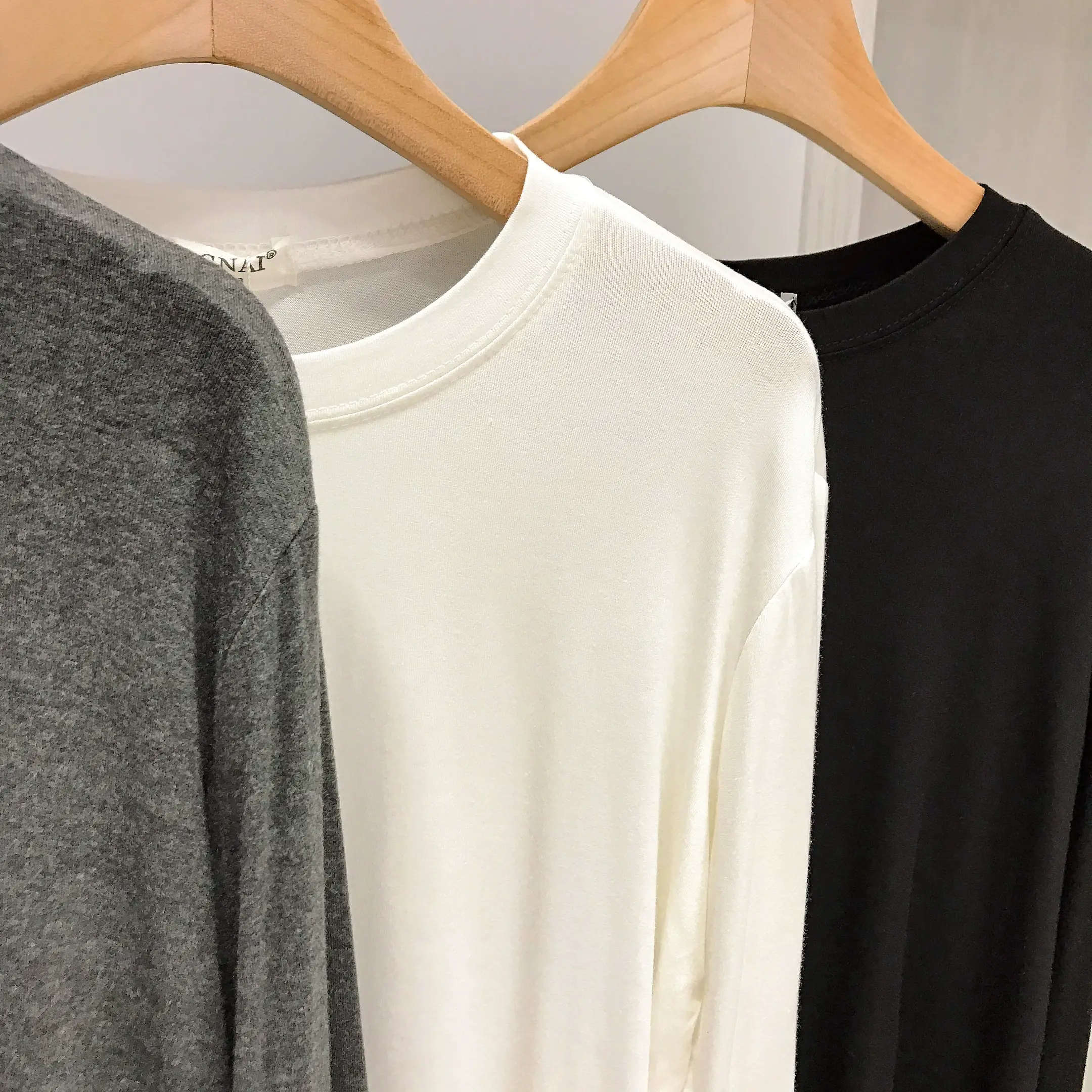 Women Long Sleeve T-Shirt Grey White Black Large Korean Style — feature 7