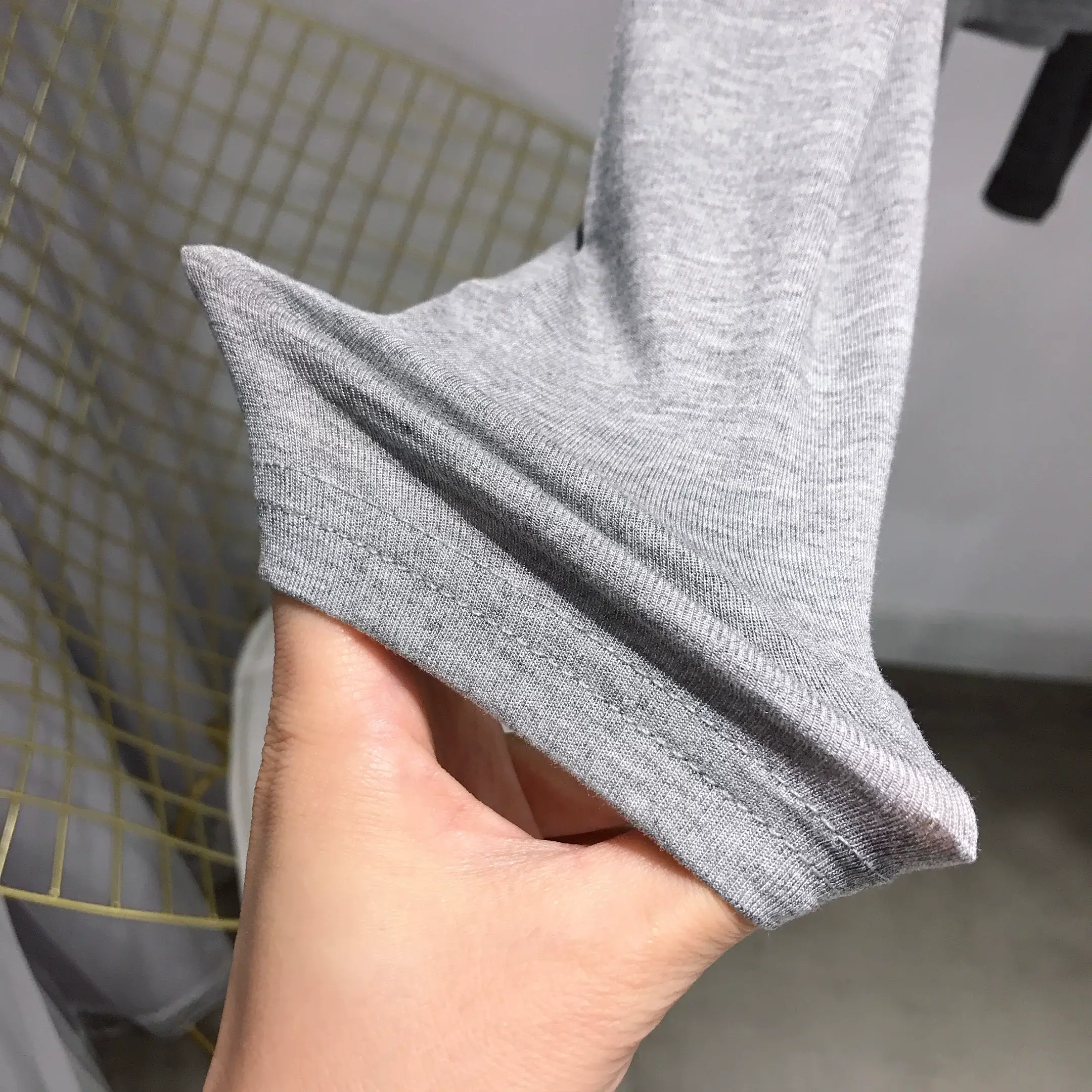 Women Long Sleeve T-Shirt Grey White Black Large Korean Style — feature 9