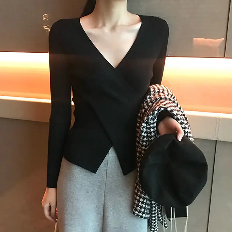 White Long-Sleeved V-Neck Sweater for Women - Image 5