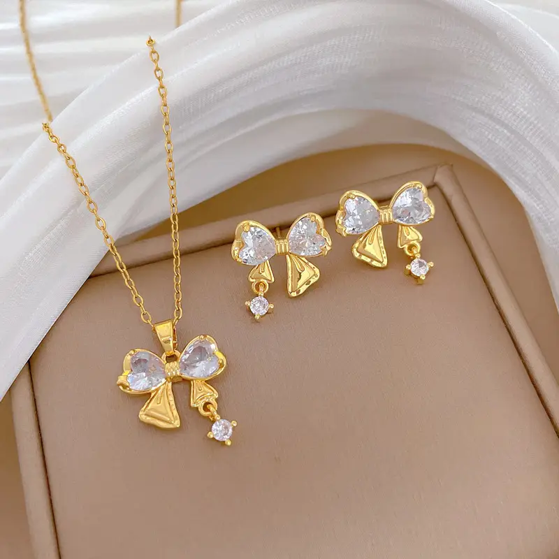 Luxury Zircon Heart Earrings & Necklace Set