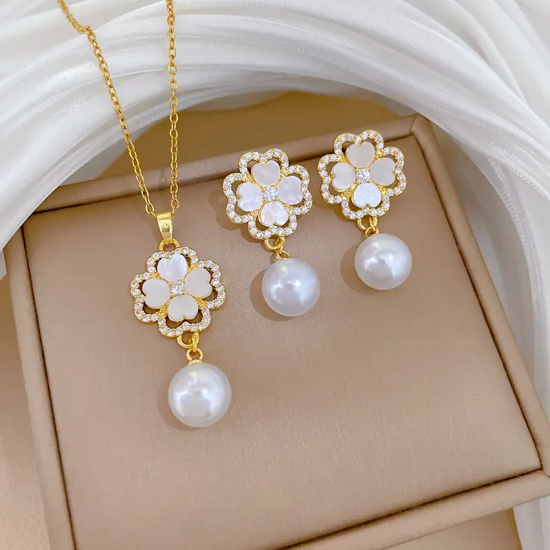Luxury Zircon Heart Earrings & Necklace Set
