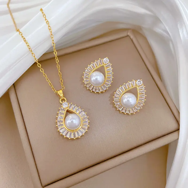 Luxury Zircon Heart Earrings & Necklace Set