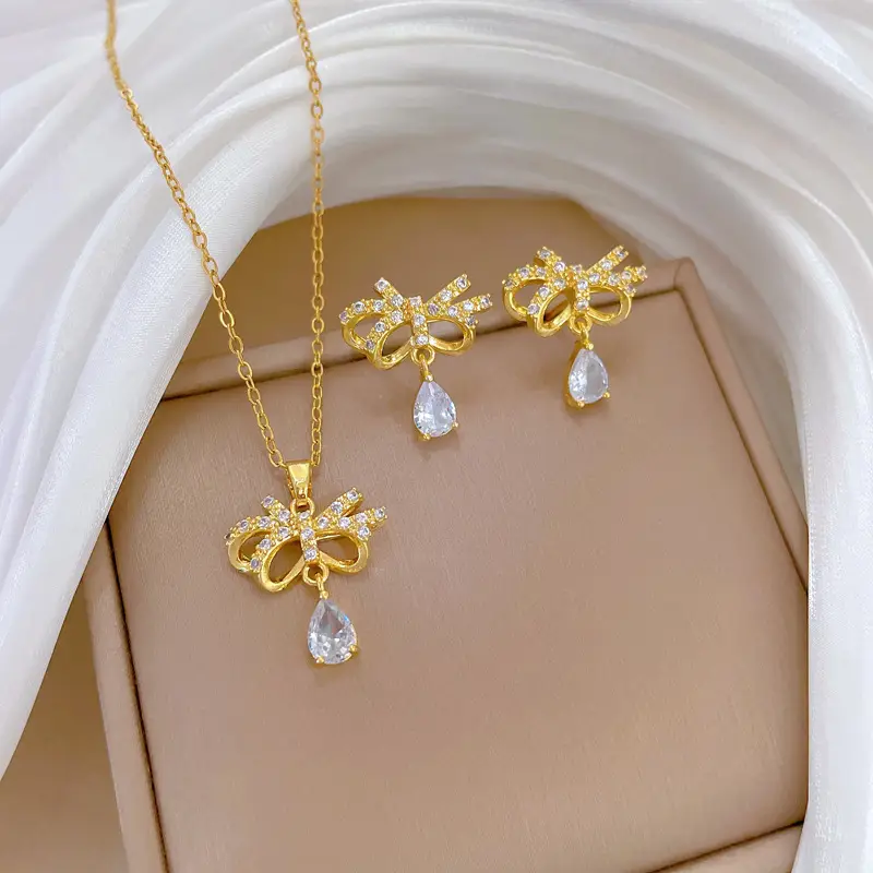 Luxury Zircon Heart Earrings & Necklace Set