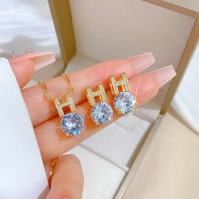 Luxury Zircon Heart Earrings & Necklace Set
