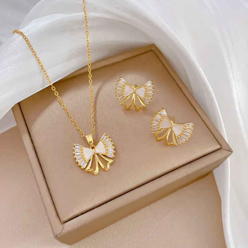 Luxury Zircon Heart Earrings & Necklace Set