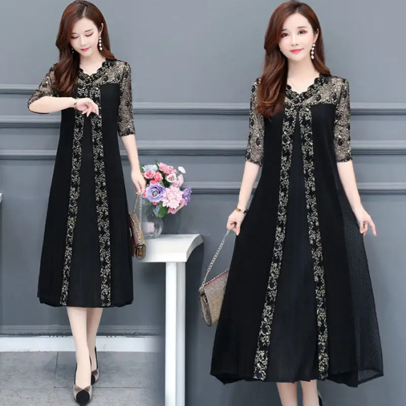 Black Lace Long Dress for Plus Size Women Slimming Over-The-Knee Design - Image 2