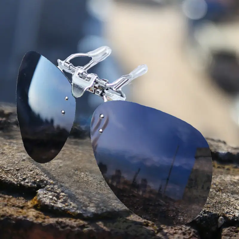 Ultra-Light Cat Eye Polarized Sunglasses Clip Set - Image 3