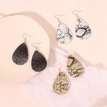 Gold Crossed Ear Rings for Women Retro Style — feature 1