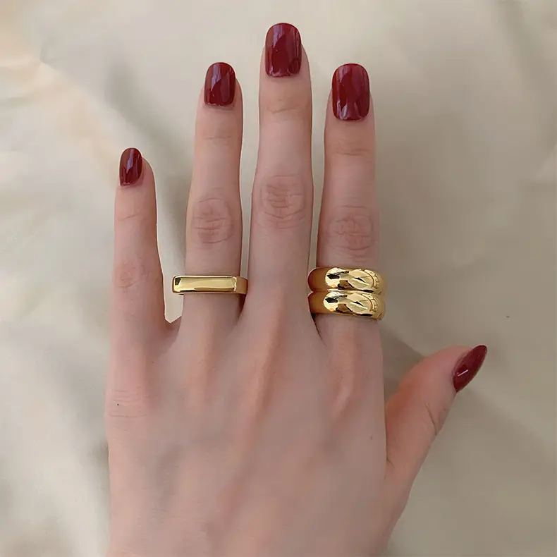 18K Gold Titanium Steel Wide Finger Ring for Women — feature 2