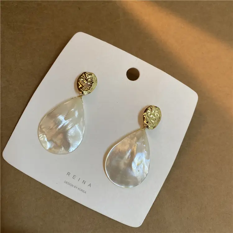 New Chinoiserie Fan Shaped Earrings for Women - Image 3