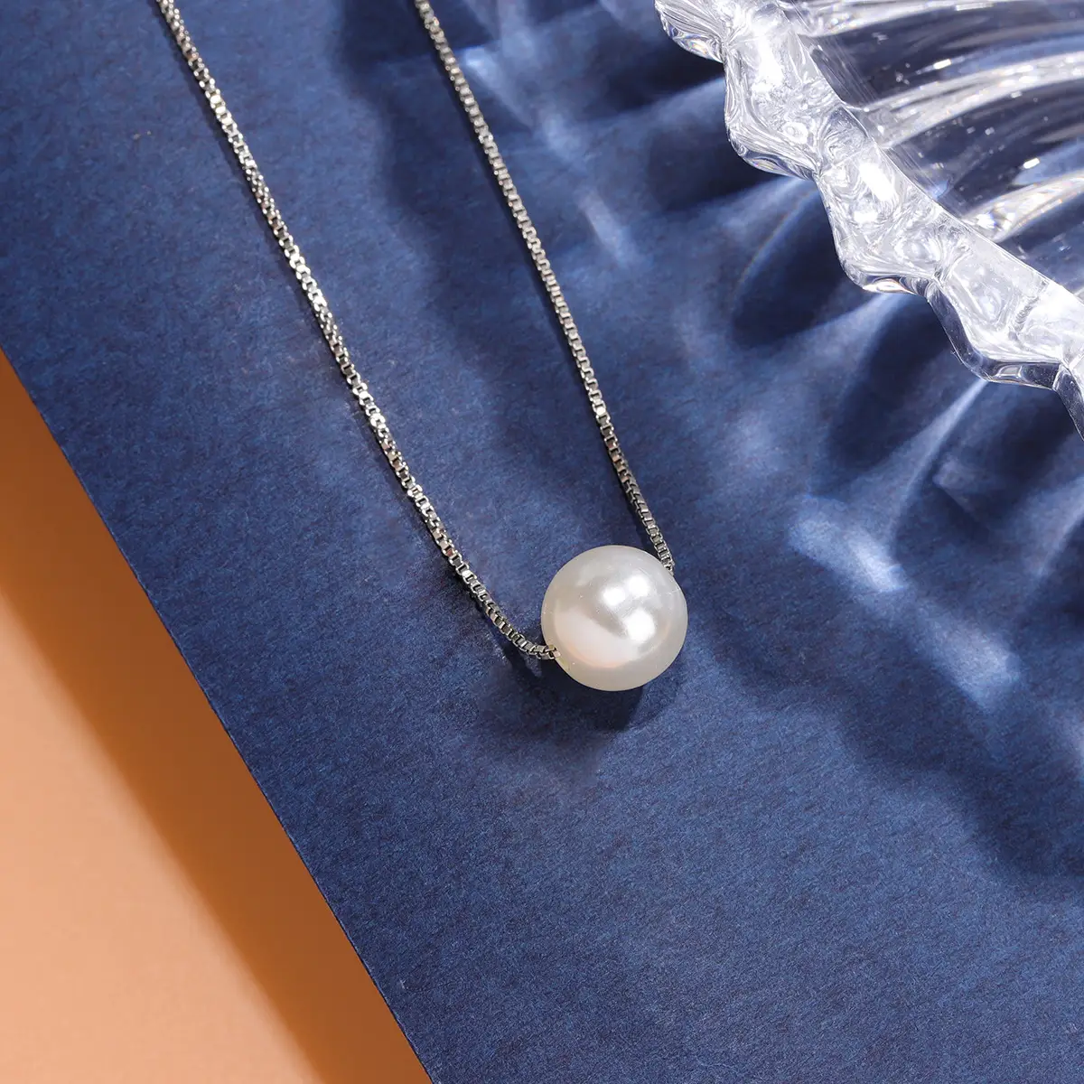 Single Pearl Clavicle Necklace for Women - Image 2