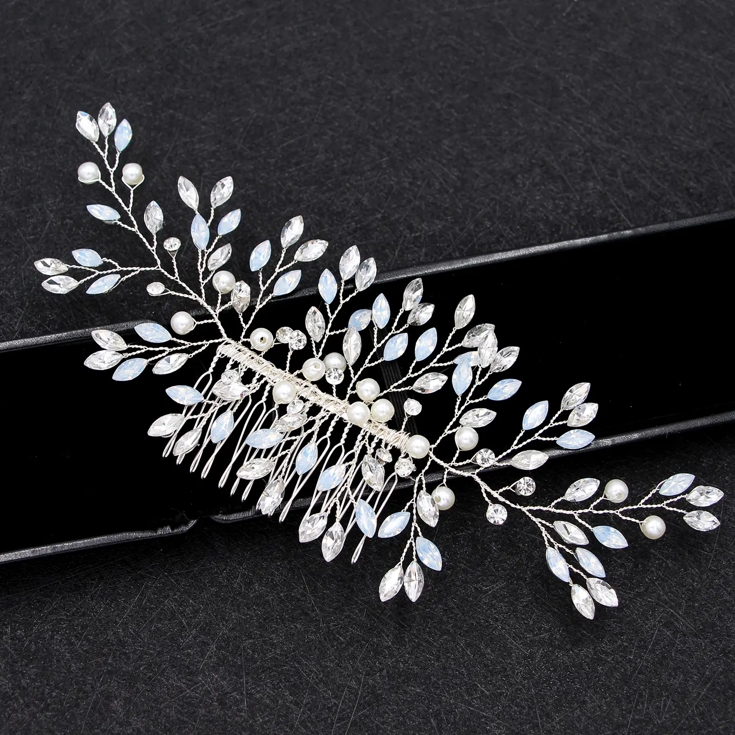 Mai Lang Crystal Hair Comb with Pearl Leaf Design - Image 5
