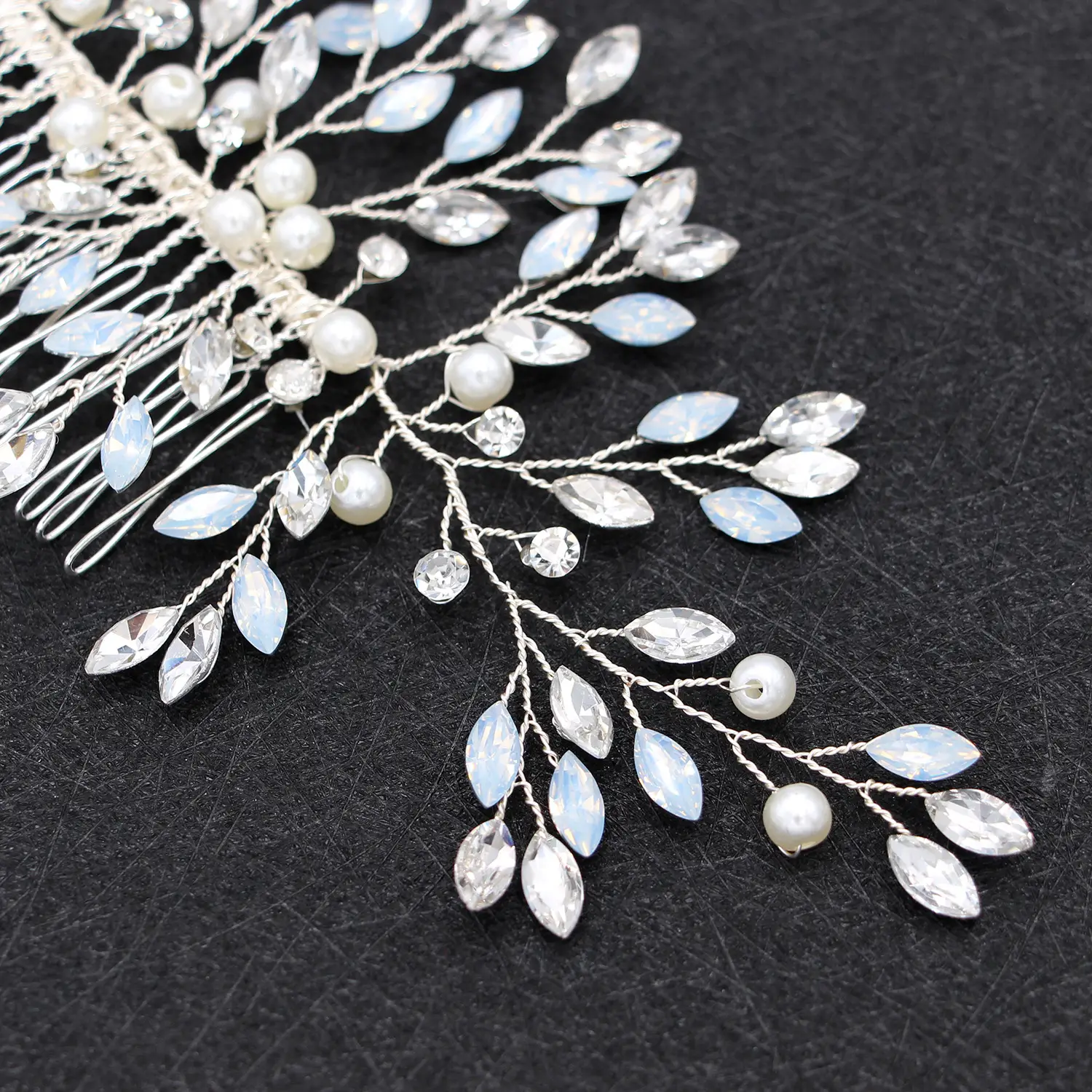Mai Lang Crystal Hair Comb with Pearl Leaf Design - Image 6