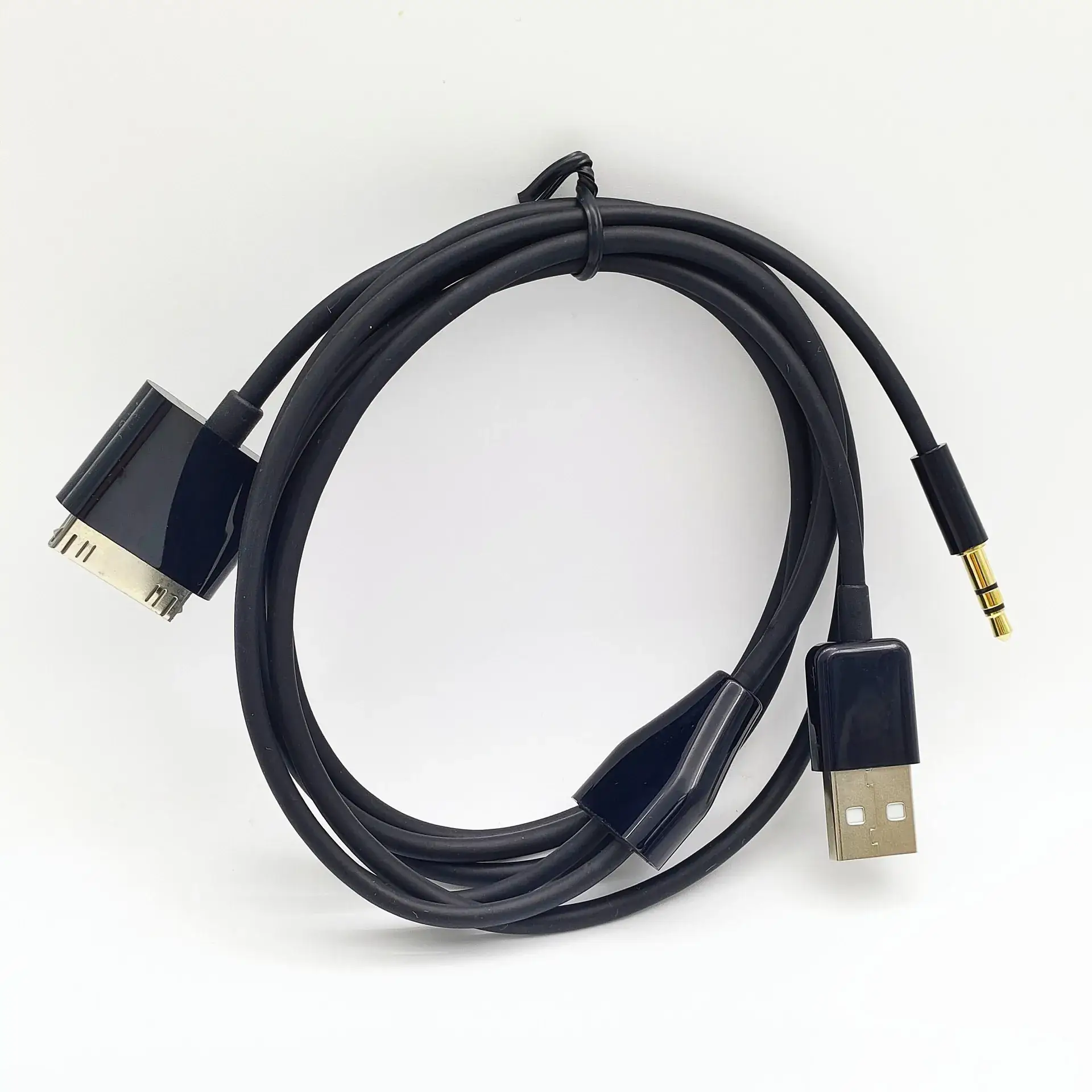 White USB-C to 3.5mm Cable 1.5m - Image 5