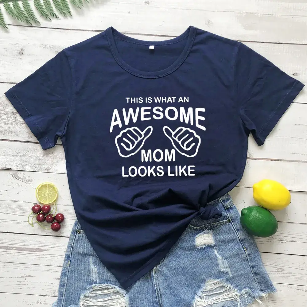 Gray Graphic T-Shirt for Moms Awesome Mom Look Like Short Sleeve