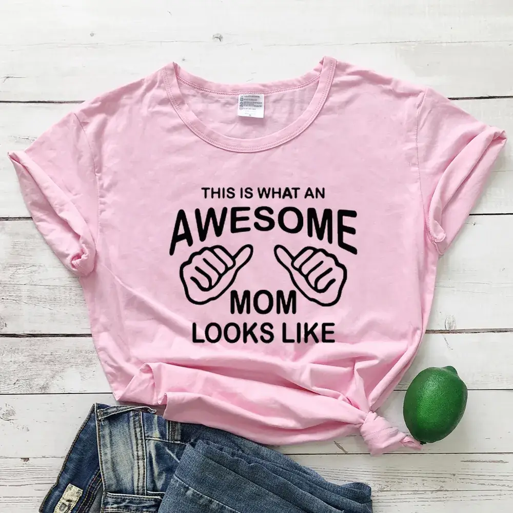 Gray Graphic T-Shirt for Moms Awesome Mom Look Like Short Sleeve