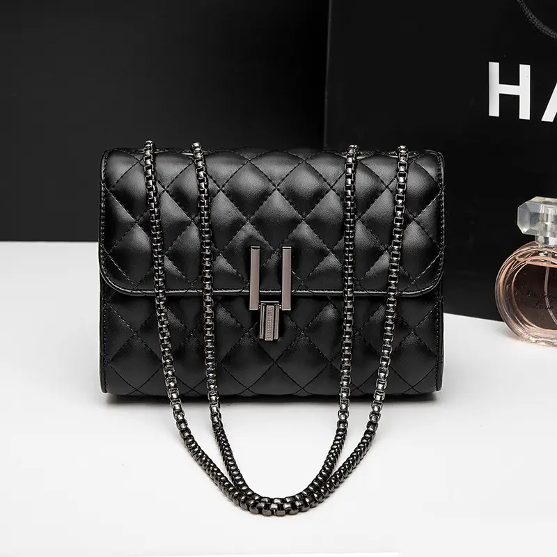 Black Rhomboid Chain Crossbody Bag for Women