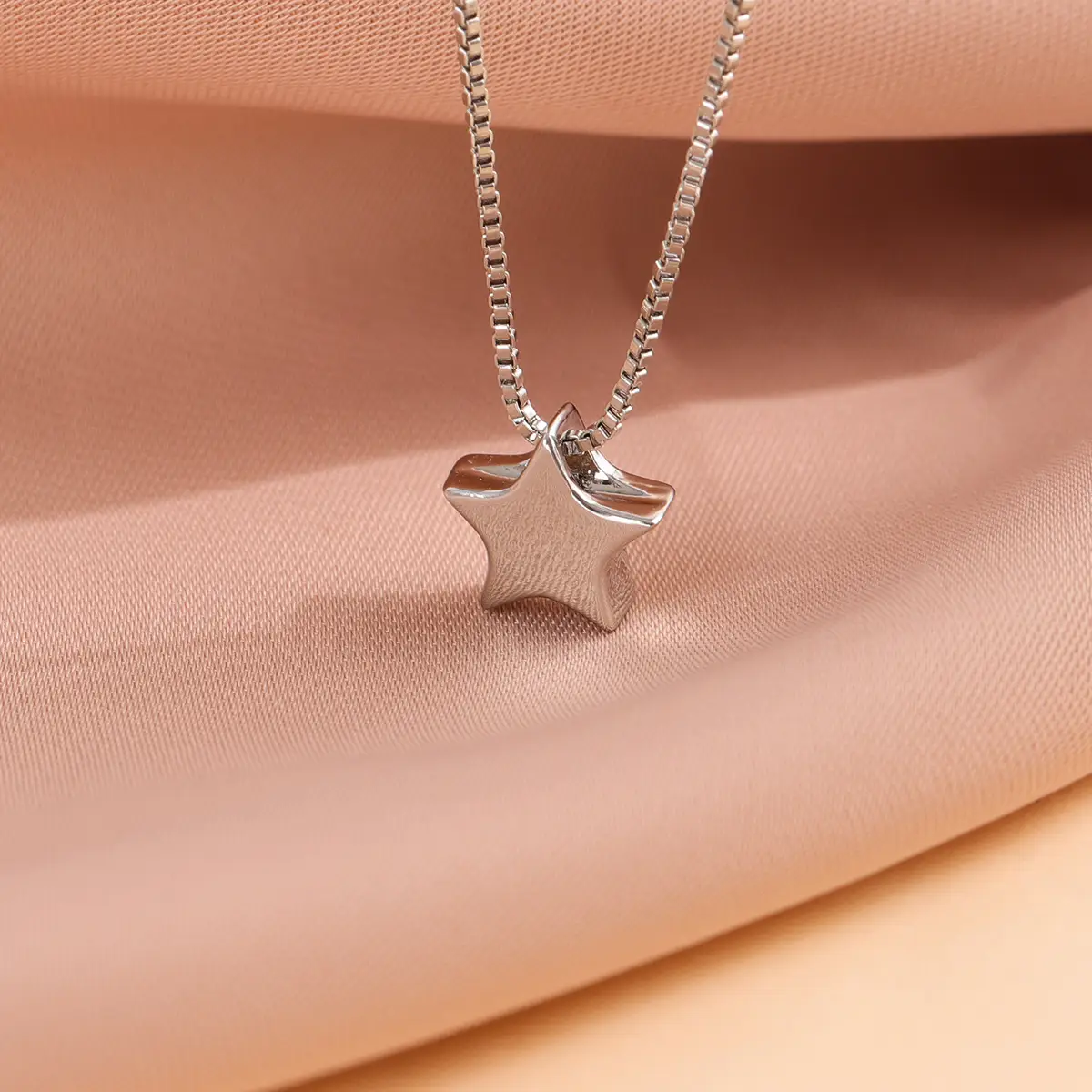 Korean Style Star Pendant Necklace for Women - Image 4