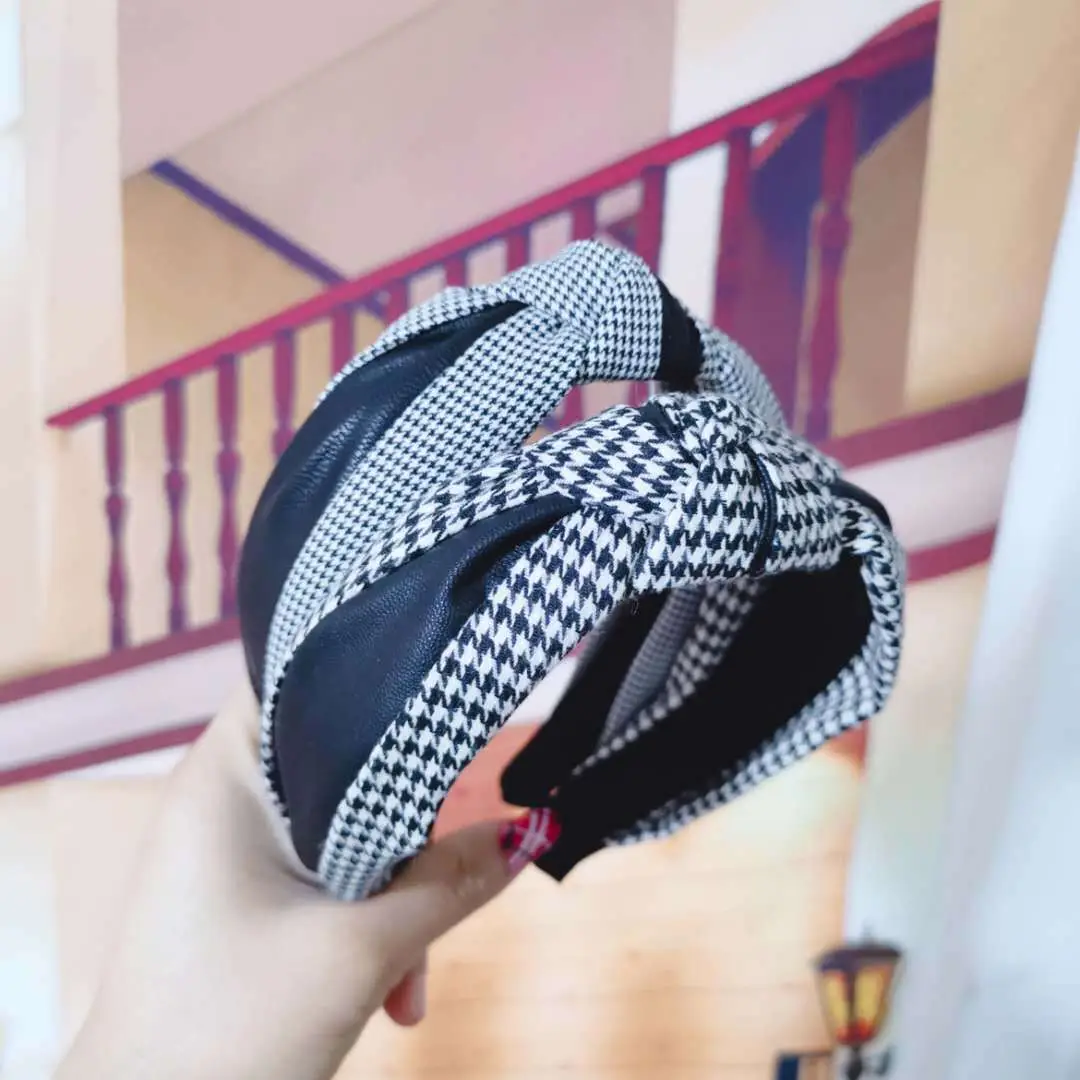 Korean-style Houndstooth Hairband for Women - Image 4