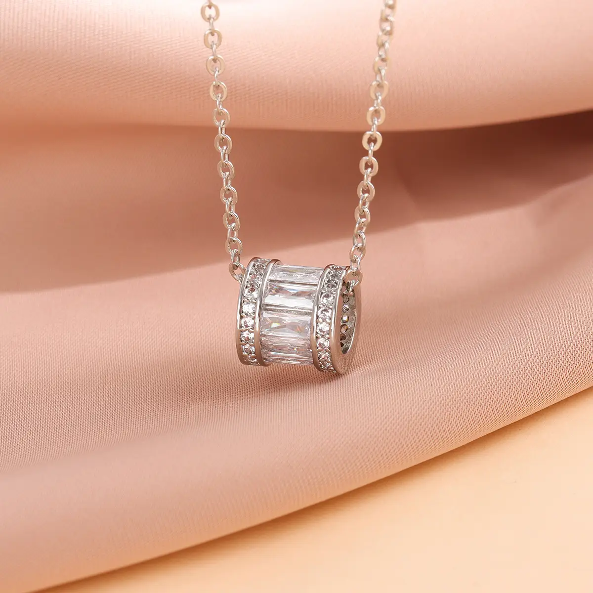 Elegant Diamond Clavicle Necklace for Women - Image 4