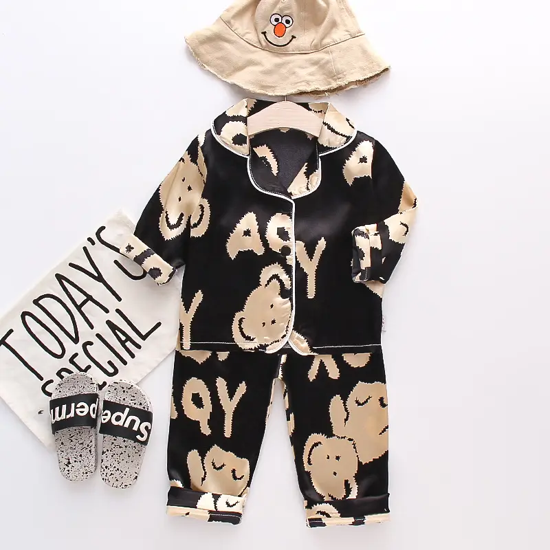 Mufu Rui One-Piece Loungewear Set Cream Black - Image 17