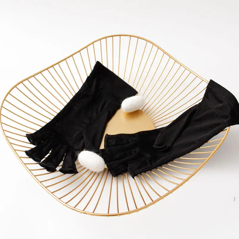 Wholesale Silk Sunscreen Gloves Women's 5-Finger White - Image 9