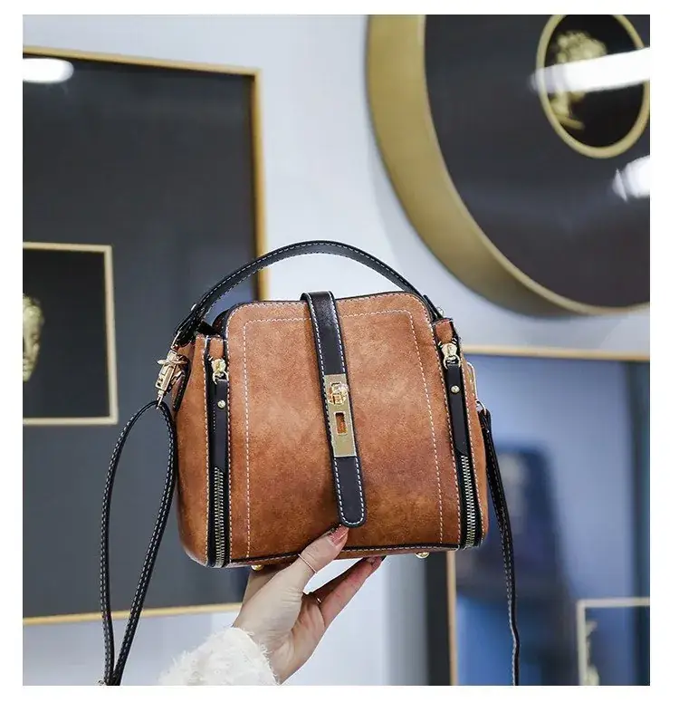 Green Shoulder Messenger Bag for Women - Image 4