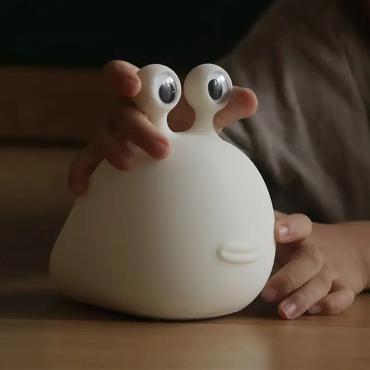 USB Rechargeable Snot Night Light for Kids Bed - Image 4
