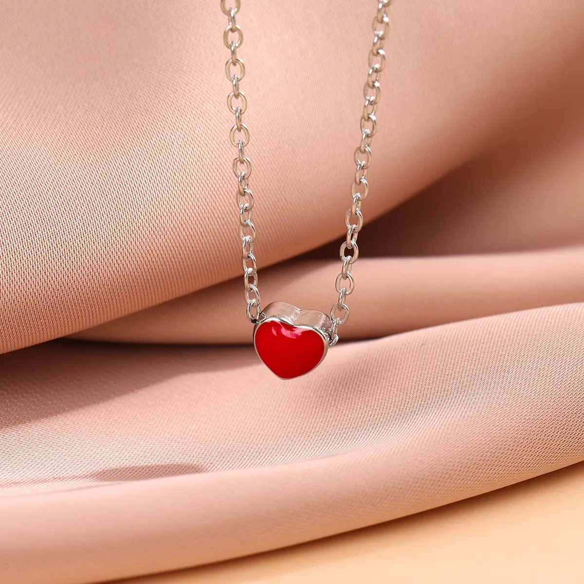 Red Heart Clavicle Necklace for Women - Image 3