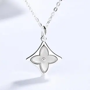 White Fritillaria Clover Earrings for Women S925 Sterling Silver โ feature 3