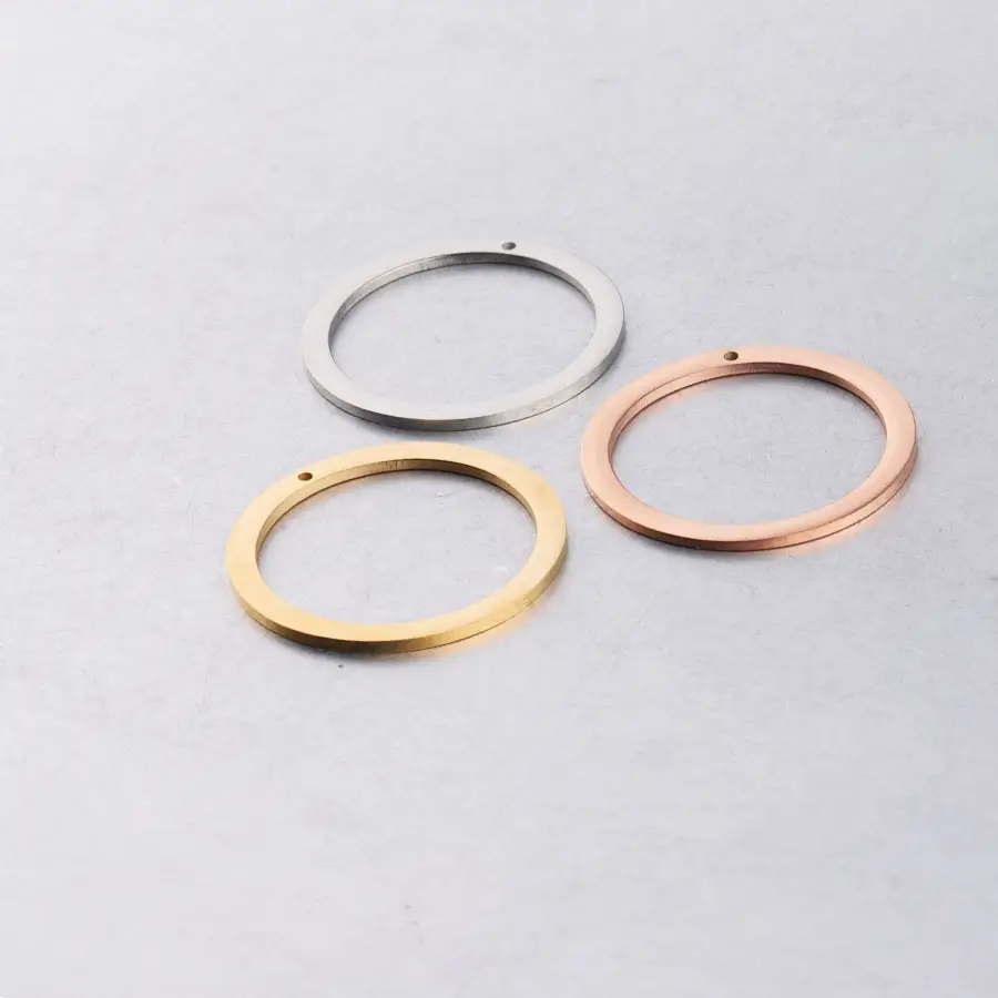 30mm Stainless Steel Mirror Ring with Hole - Image 4