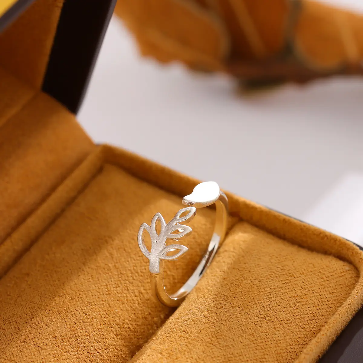 Silver Leaf Design Ring for Women - Image 3