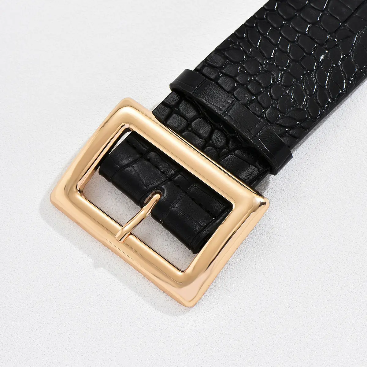 White Croc Belt with Rose Gold Buckle - Image 7
