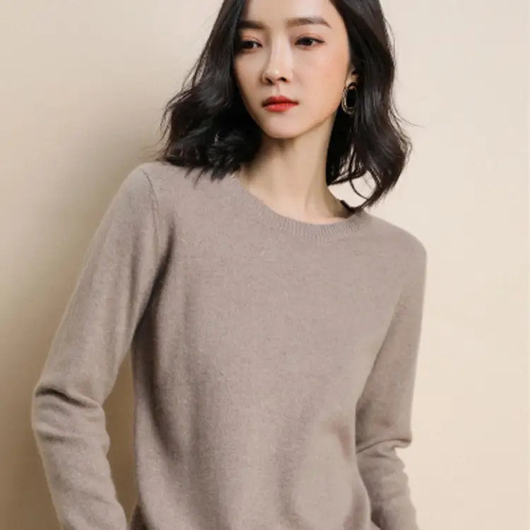 Women Grey Knitted Round Neck Pullover Sweater - Image 4