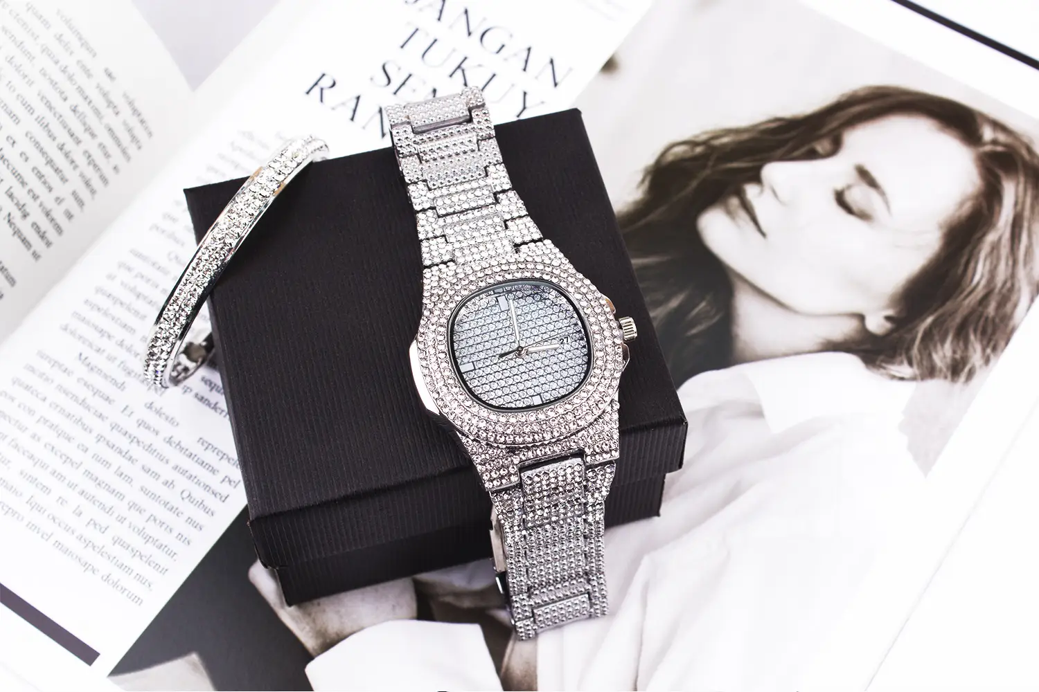 Diamond Wristwatch Set for Women Luxury Bracelet Watch — feature 9