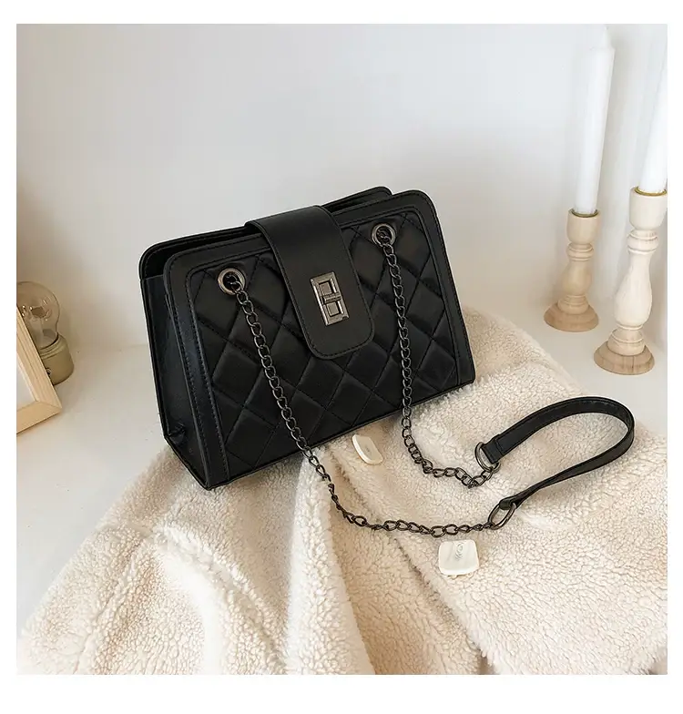 Black Quilted Women's Shoulder Bag 2024 Korean Style — feature 17