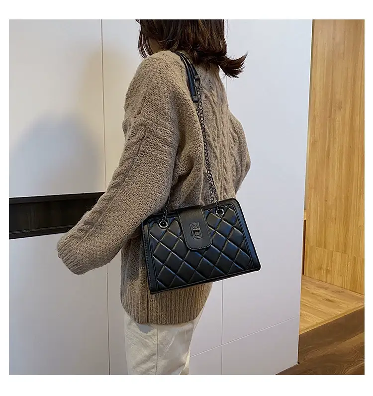 Black Quilted Women's Shoulder Bag 2024 Korean Style — feature 82