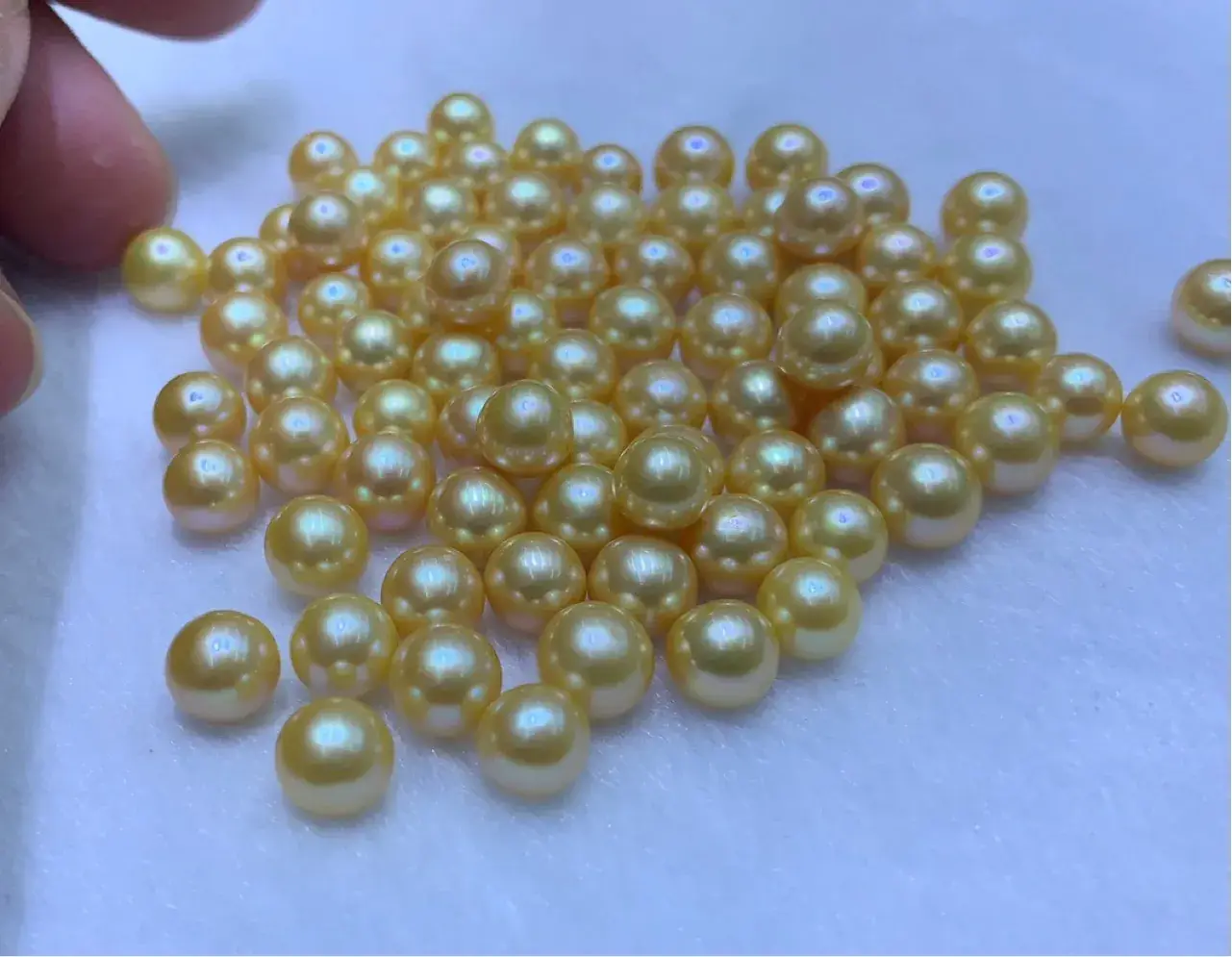 Golden Round Beads 8-9mm Wholesale Pearls - Image 5