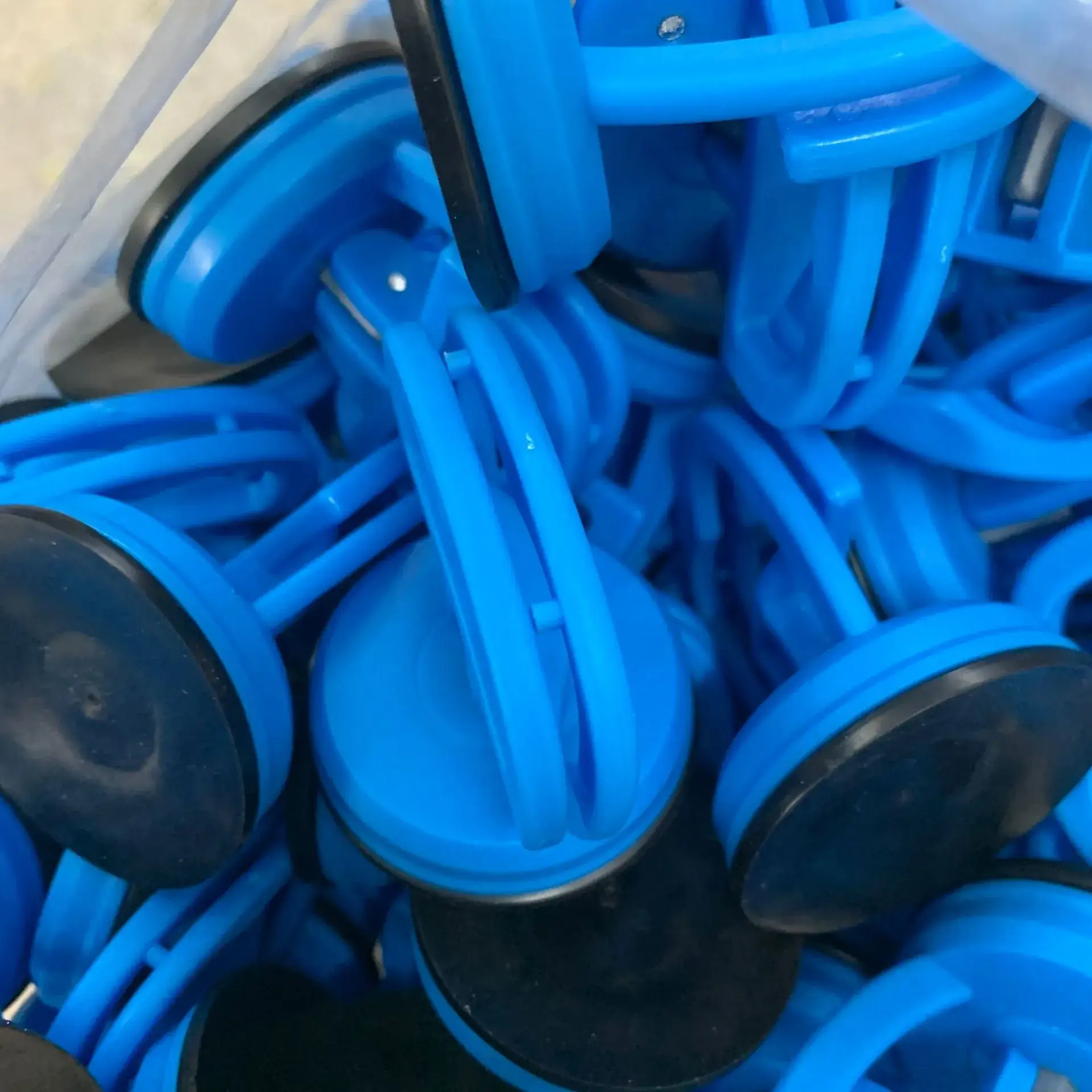 Blue Tension Suction Cup for Mobile Phone Repair - Image 9