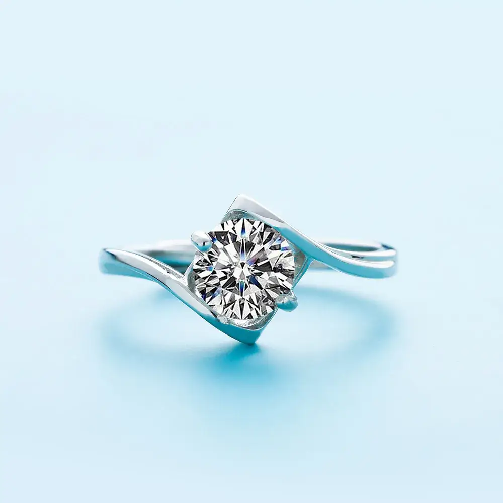 Moissanite Heart Ring S925 Silver Plated Platinum Gold Texture — feature 11