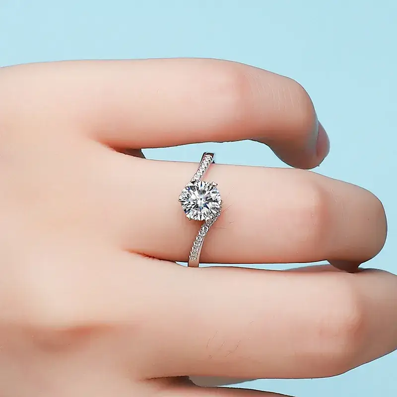 Moissanite Heart Ring S925 Silver Plated Platinum Gold Texture — feature 23