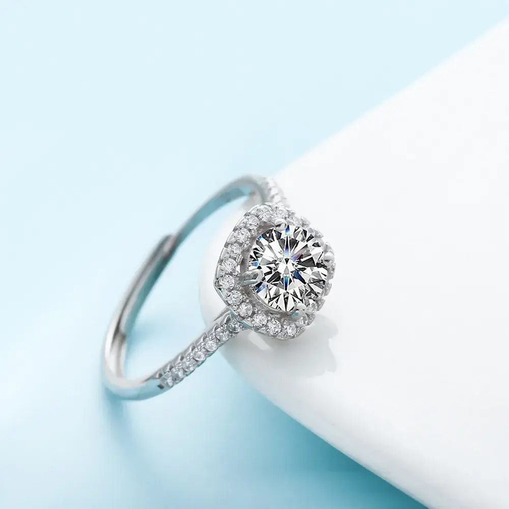 Moissanite Heart Ring S925 Silver Plated Platinum Gold Texture — feature 8