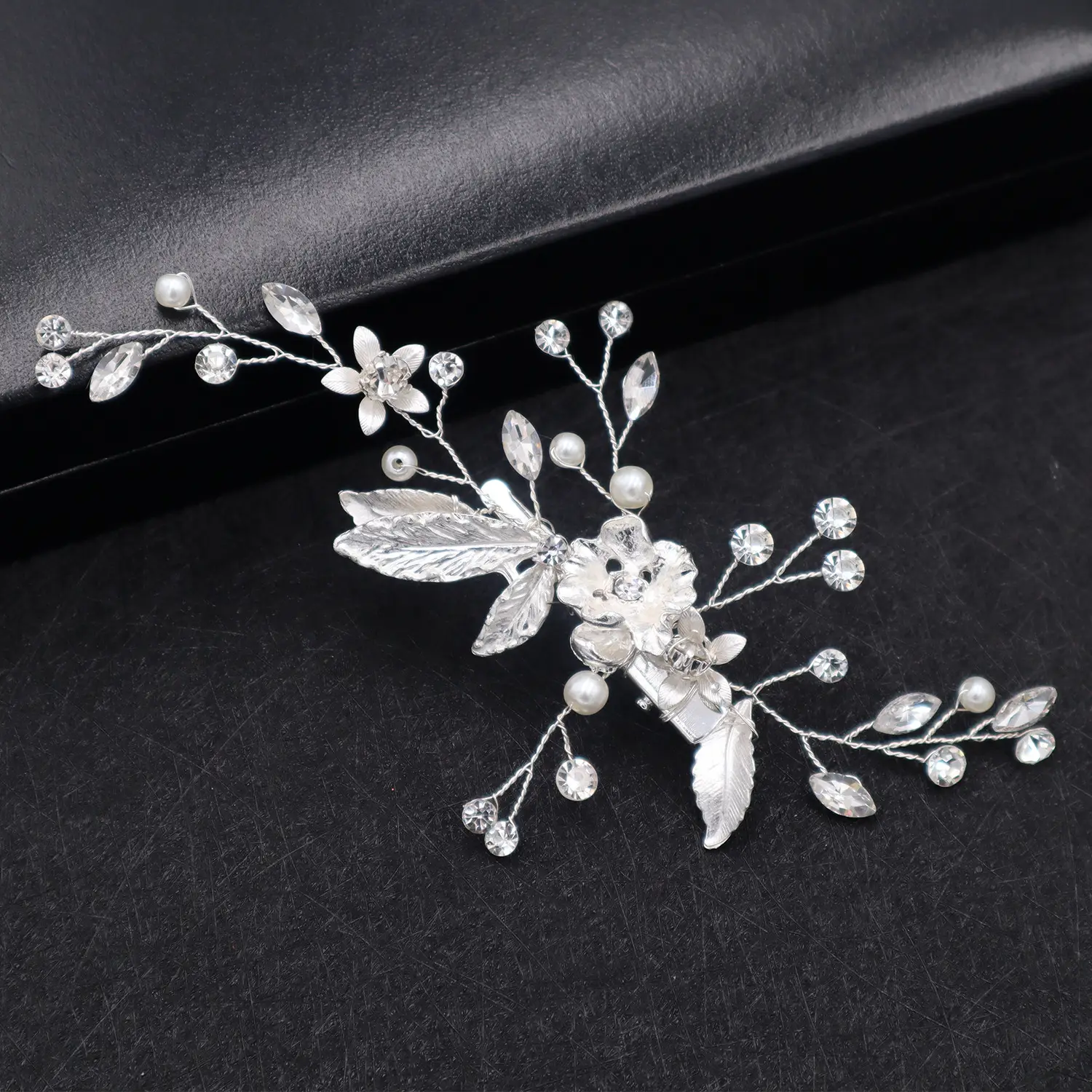 European American Pearl Diamond Hairpin Edge Clip for Bridage - Image 2