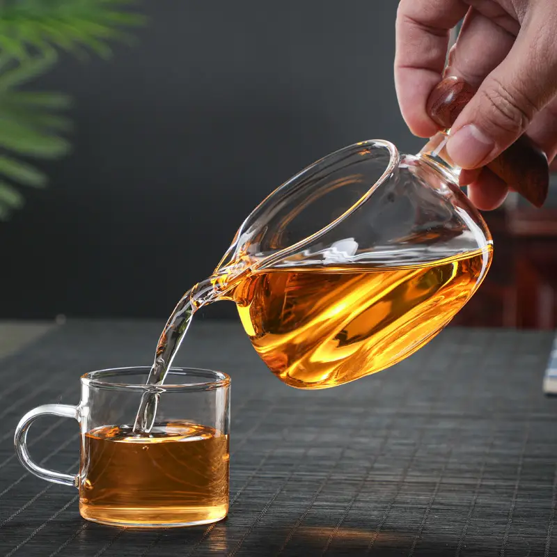 Heat-Resistant Wooden Handle Glass Fair Cup Tea Strainer - Image 4