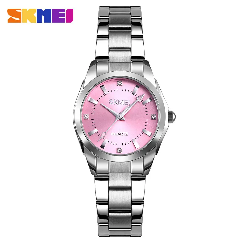 Gold Quartz Women's Watch with Vintage Design - Image 7