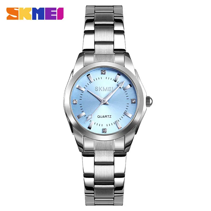 Gold Quartz Women's Watch with Vintage Design - Image 3