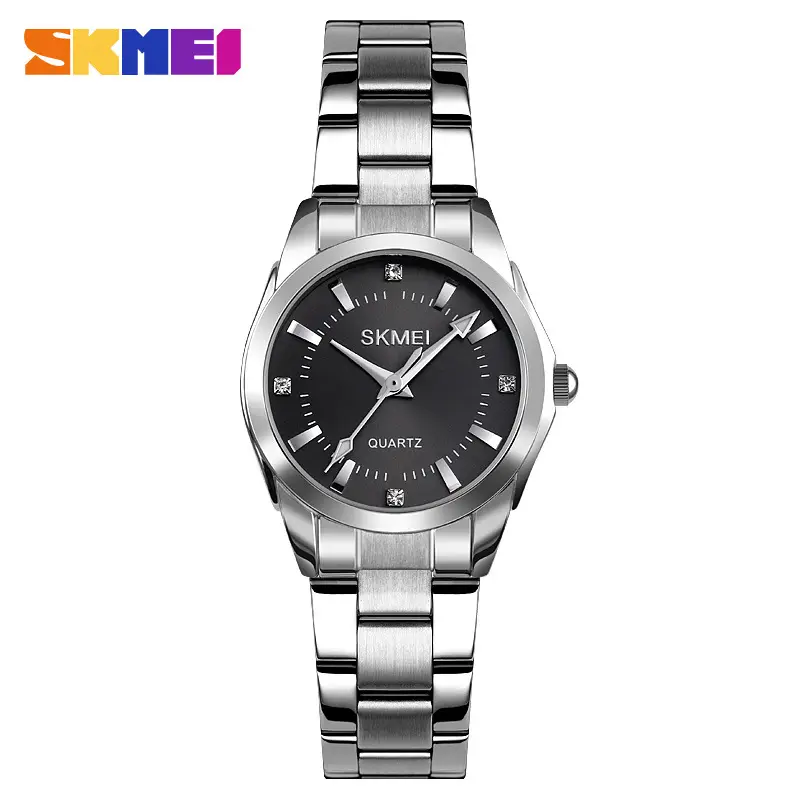 Gold Quartz Women's Watch with Vintage Design - Image 5