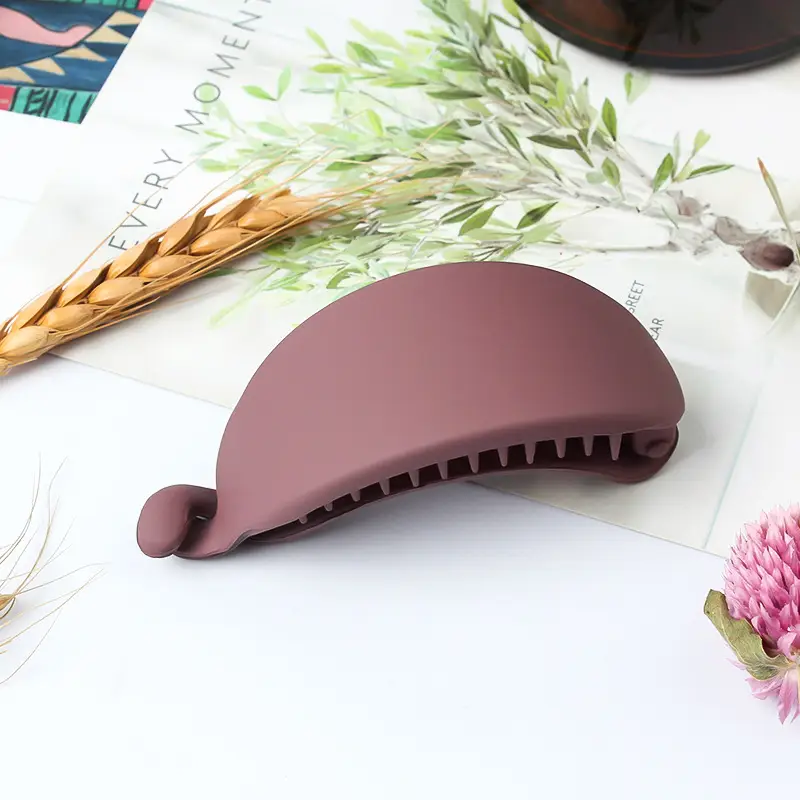 Gray Hair Clip for Women's Hair Styling - Image 3